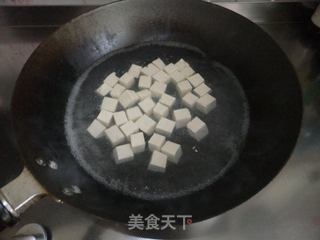 香椿芽拌豆腐的做法步骤：2