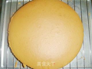 草莓奶油蛋糕的做法步骤：1