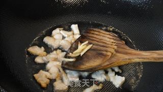 手撕蒜薹炒肉的做法步骤：4
