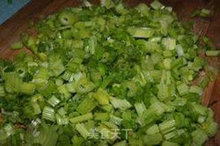 芹菜木耳饺子的做法步骤：3