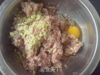 洋葱牛肉水饺的做法步骤:6