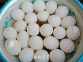 腌制双黄鸡蛋的方法（一）的做法步骤：3