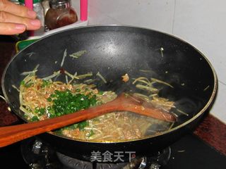 土豆丝卷饼的做法步骤：16