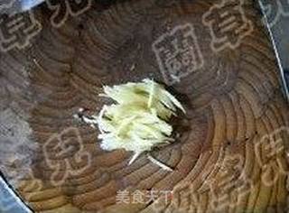 剁椒金针鱼卷的做法步骤:2