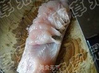 剁椒金针鱼卷的做法步骤:5