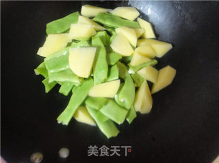 咖喱豆角焖面的做法步骤:4