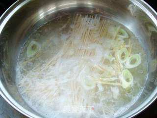 最给力的早餐--家常排骨面的做法步骤：4