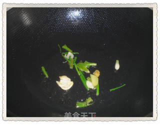 清炒蚕豆的做法步骤：2