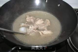 菜干南北杏龙骨汤的做法步骤:4