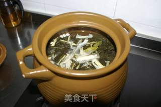 菜干南北杏龙骨汤的做法步骤:5