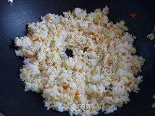 胡萝卜蛋炒饭的做法步骤：7