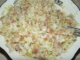 【花样包菜】--双色菜包的做法步骤：5