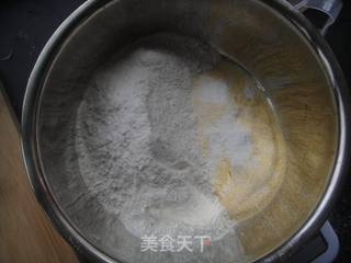 玉米发糕的做法步骤:2