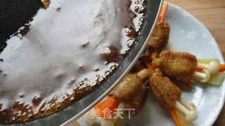 换个花样吃鸡翅---------鲜蔬脱骨鸡翅的做法步骤：9