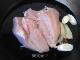 【飞禽走兽篇】—自制原味鸡肉松的做法步骤：1