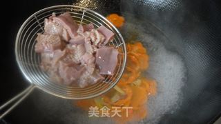 养生汤---------胡萝卜腰花汤的做法步骤：8