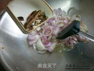 家常菜肴@@简易版~~香辣咖喱虾的做法步骤:2