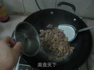 【飞禽走兽】菠萝炒肉的做法步骤：5