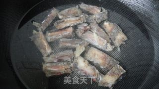 [飞禽走兽]剁椒豉香蒸腊排骨的做法步骤：2