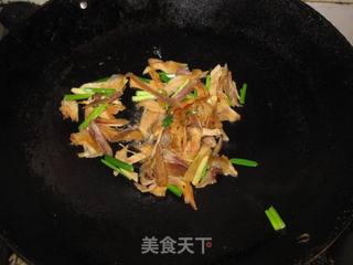 【飞禽走兽】小炒鸡丝的做法步骤：3