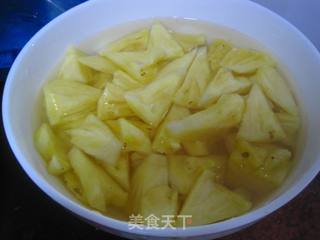 【飞禽走兽篇】——菠萝烧鸡的做法步骤:2
