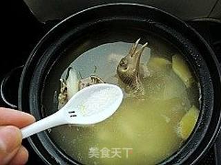 【飞禽走兽】淮山枸杞乳鸽煲的做法步骤：7