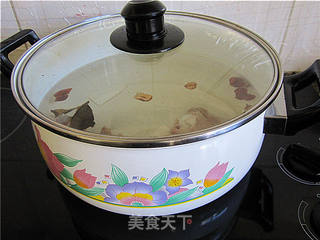 鳄鱼虫草花汤的做法步骤:3