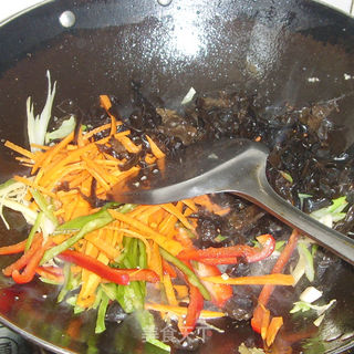 【飞禽走兽】鱼香肉丝的做法步骤:14