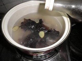 玉米咸肉汤的做法步骤:4