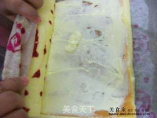 蛋糕体上搞搞新花样@@芝士奶油蛋糕卷的做法步骤:18