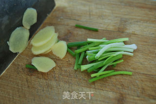 制作最简单的盐水河虾的做法步骤:3