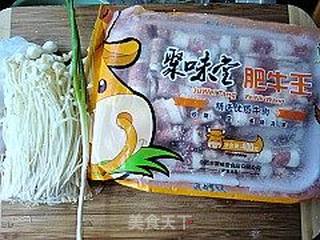 【飞禽走兽】---金针菇拌肥牛的做法步骤：1