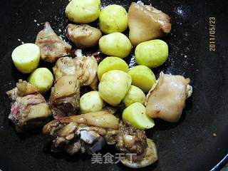 锅焖酥手的做法步骤：3