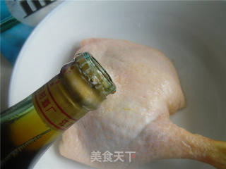 蜜汁烤鸭腿的做法步骤:3