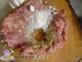 【飞禽走兽】——芝心肉丸的做法步骤:2
