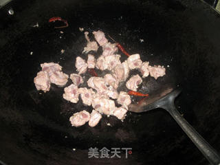 排骨炒春笋的做法步骤:3