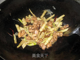 排骨炒春笋的做法步骤:5