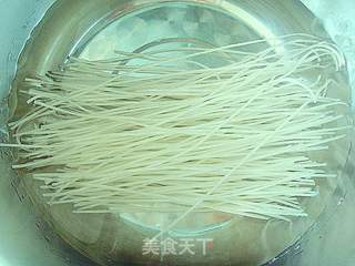 大骨烩酸菜粉的做法步骤:3