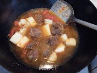 番茄山药烧牛尾的做法步骤:10