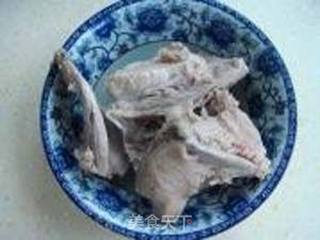 养生汤煲:竹蔗茅根胡萝卜汤的做法步骤:4