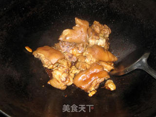 花生炖猪手的做法步骤:4
