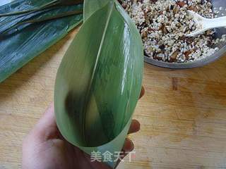 【端午·粽子篇】粽香情浓:腊肉香菇粽的做法步骤:7