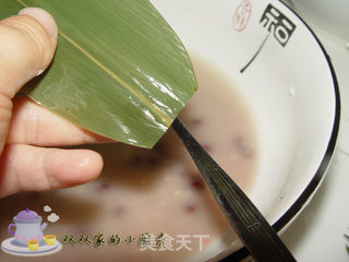 圆锥蜜红豆粽子的做法步骤:6