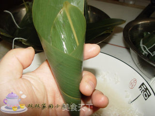 圆锥蜜红豆粽子的做法步骤:7