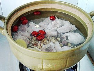 清补凉猪腱老火汤的做法步骤:3