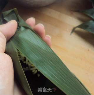 香菇咸肉粽的做法步骤:5