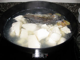 豆腐鱼汤的做法步骤：7