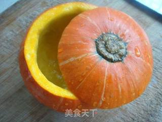 虾仁银鱼金瓜盅的做法步骤:4