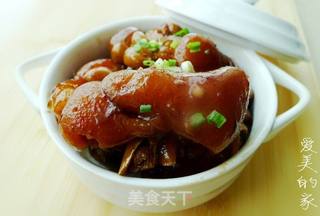 色香味俱全香喷喷的美容菜----花生炖猪脚的做法步骤:6