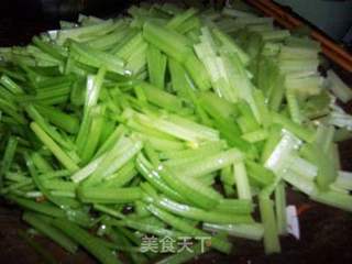 腐竹芹菜的做法步骤：3
